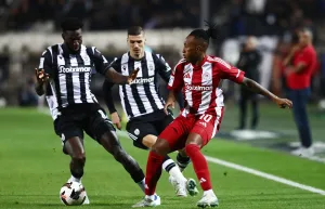 Γιατί Ολυμπιακός & ΠΑΟΚ πανηγύρισαν νίκη τρεις χιλιάδες χιλιόμετρα μακριά;