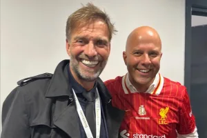 Οι φωτογραφίες των Σλοτ και Κλοπ που «ξύπνησαν» μνήμες 50 χρόνων στους φίλους της Λίβερπουλ