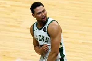 Ο Άρης έχει «μπομπέρ»: Ο Φορμπς «άφησε» το NBA με τρελό ποσοστό από το τρίποντο (video)