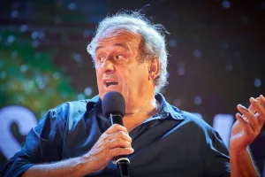 Θύμα διάρρηξης ο Μισέλ Πλατινί – Η λεία των κλεφτών δεν είχε χρήματα, αλλά… τρόπαια!