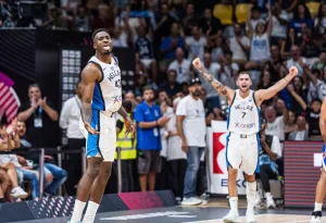 Θανάσης Αντετοκούνμπο ή αλλιώς ο «βυσματίας» που αναιρεί το μέσον με τον τρόπο του