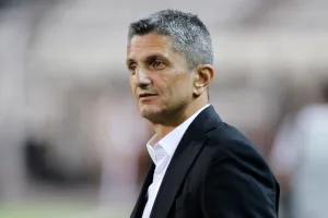Λουτσέσκου: «Διαφορετικό το παρελθόν, πρέπει να πάρουμε την πρόκριση»