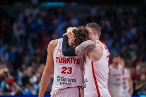 Αλπερέν Σενγκούν, ο νέος… Σρέντερ των Ελλήνων