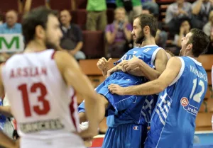 Όταν ο Σπανούλης εκτέλεσε την Τουρκία και άνοιξε τον δρόμο για το τελευταίο μετάλλιο της Εθνικής (video)