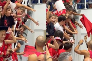 Ο Φουρνιέ «τρέλανε» έναν πιτσιρικά και η αντίδρασή του είναι… όλα τα λεφτά (video)