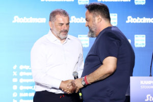Η στιγμή που ο Ποστέκογλου «κέρδισε» τον Βαγγέλη Μαρινάκη!