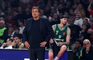 Ο Εργκίν Αταμάν «μπέρδεψε» τον Ερ. Αστέρα με τον… Ολυμπιακό και του έδωσε συγχαρητήρια (video)