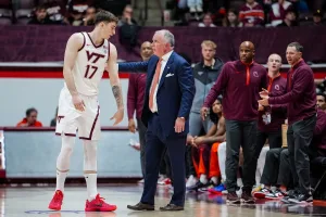 Η no-look πάσα του πολυπράγμονα Αβδάλα στο κολεγιακό του ντεμπούτο (video)