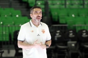 Η Εθνική Κωφών διαπρέπει κι ο προπονητής της «ήταν γραφτό» να την αναλάβει