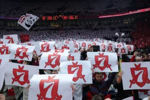 Ολυμπιακός & Ερυθρός Αστέρας «αδέρφια» 40 ετών: Πώς άρχισε ο δεσμός και πότε σφραγίστηκε;