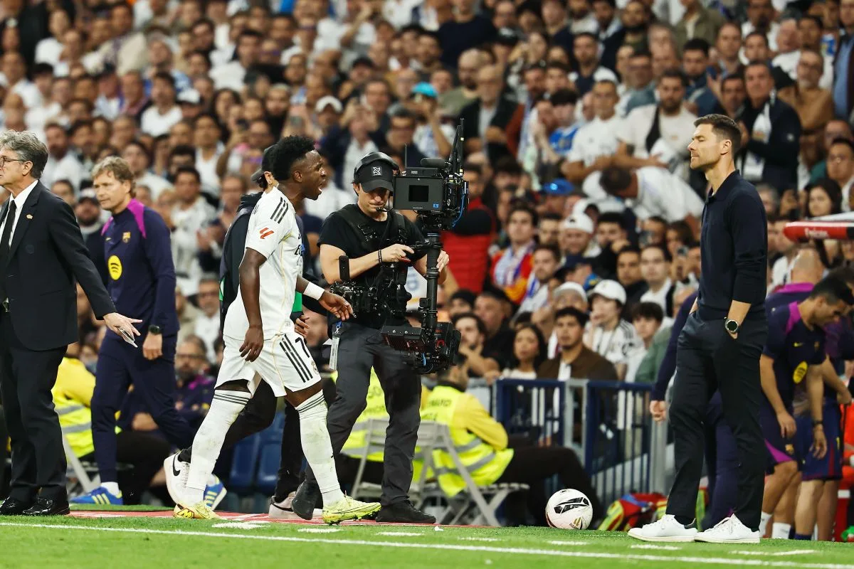 Τσάμπι Αλόνσο Ρεάλ Μαδρίτης Βινίσιους