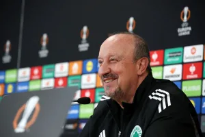 Το «σκεπτικό» του Μπενίτεθ που δεν… αλλάζει & γιατί θέλει οι παίκτες του να «βλέπουν» μόνο Στουρμ Γκρατς