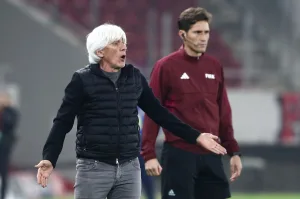 Η ατάκα του Γιοβάνοβιτς για τα «νέα παιδιά» & τι προσπαθεί να «ισορροπήσει» στην Εθνική (video)