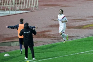 O Bόλος ξέρει πού θα «απευθυνθεί», όταν χρειάζεται γκολ για βαθμούς! (video)