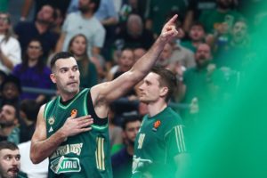 Ο Κώστας Σλούκας ισοφάρισε σε 2,5 χρόνια με τον Παναθηναϊκό, όσα είχε σε επτά με τον Ολυμπιακό