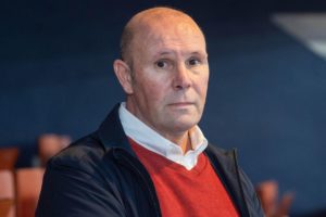 Ο άνθρωπος που άλλαξε το ποδόσφαιρο και καταστράφηκε: Η ιστορία του Ζαν-Μαρκ Μποσμάν