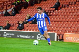 Ο Κωστούλας πετάει… φωτιές στην προπόνηση και η Μπράιτον τον εκθείασε (video)