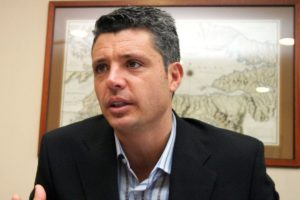 Ποιας μεγάλης ομάδας πρόεδρος κλήθηκε για κατάθεση ως ύποπτος για συμμετοχή σε κύκλωμα ναρκωτικών;