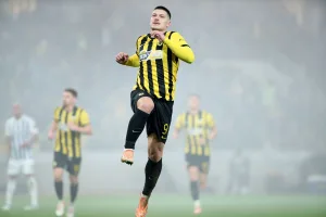 Ο Γιόβιτς «ψάχνει» δύο γκολ στο Αγρίνιο, για ένα ξεχωριστό «παράσημο» με την ΑΕΚ (video)