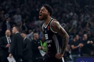 «Φάκελος» Ταϊρίκ Τζόουνς: Η παρεξήγηση με τον Μπαρτζώκα & γιατί το «αντίο» απ’ την Παρτιζάν μοιάζει… μονόδρομος