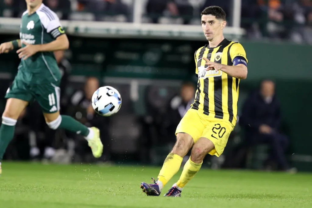 Ξεκινάει με τέσσερα χαφ η ΑΕΚ απέναντι στη Σαμσουνσπόρ 