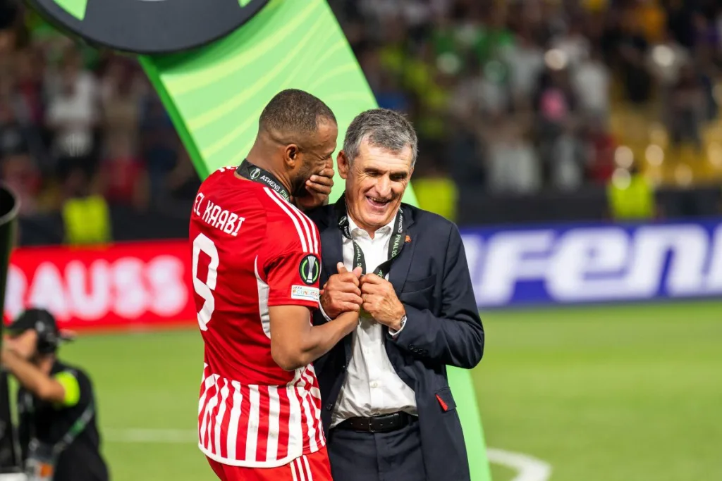 Το πολύ «κλειστό» κλαμπ της τελευταίας 15ετίας, που «αγκαλιάζει» ο Μεντιλίμπαρ