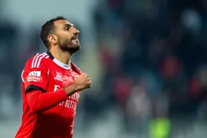 O Παυλίδης «διέλυσε» τη Μορεϊρένσε με «10άρι», για να «πιάσει» κορυφή στην Πορτογαλία! (video)