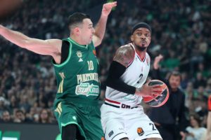 Λορέντζο Μπράουν out; Ο προπονητής του στην Αρμάνι σκέφτεται να τον… αδειάσει