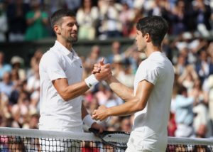 ΕΠΙΚΗ ατάκα Τζόκοβιτς στον Αλκαράθ πριν τον ημιτελικό: «Άντε, είμαι γέρος…» (video)