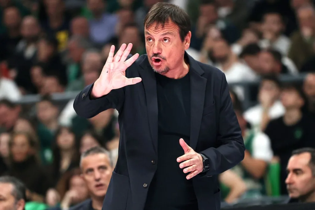 O Αταμάν «ακύρωσε» το ρεπό & έδωσε συγχαρητήρια στον… Ολυμπιακό, μετά το Παναθηναϊκός – Περιστέρι (video)