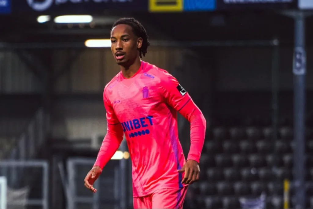 Ο προπονητής, που έδωσε την «πρώτη ευκαιρία» στον Ετιέν Καμαρά, είναι γνωστός στην Ελλάδα!