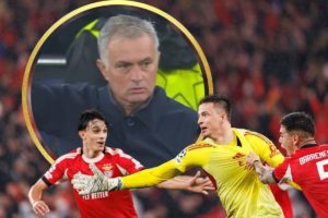 Σαν να είδε το μέλλον: Η κίνηση-ματ του Μουρίνιο ήρθε λίγο πριν το γκολ του τερματοφύλακα της Μπενφίκα!