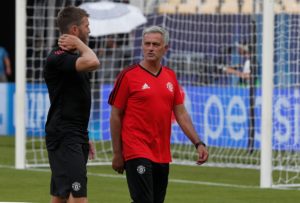 Προφητικός Μουρίνιο με Κάρικ: Όταν τον είχε «πειράξει» με σφυρίχτρα και παυσίπονα