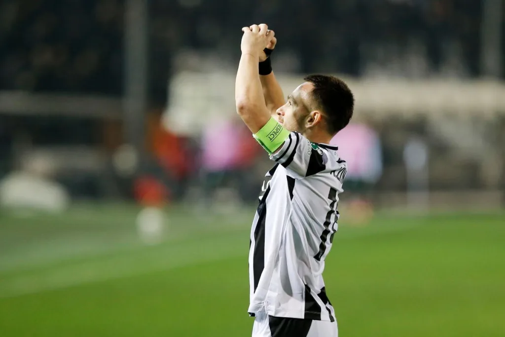 «Ραψωδία» σε άμυνα και επίθεση: Το masterclass του Ζίβκοβιτς στο ΠΑΟΚ-Μπέτις! (video)