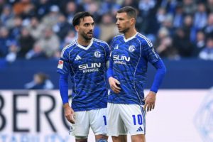 Τι και αν είναι στην κορυφή της Bundesliga 2; Η Σάλκε «ζηλεύει» την επίθεση απ’ την ουραγό της βαθμολογίας!