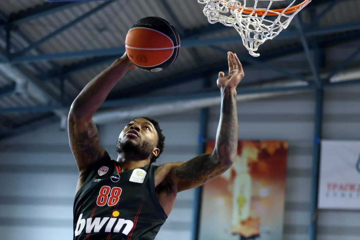 Ταϊρίκ Τζόουνς