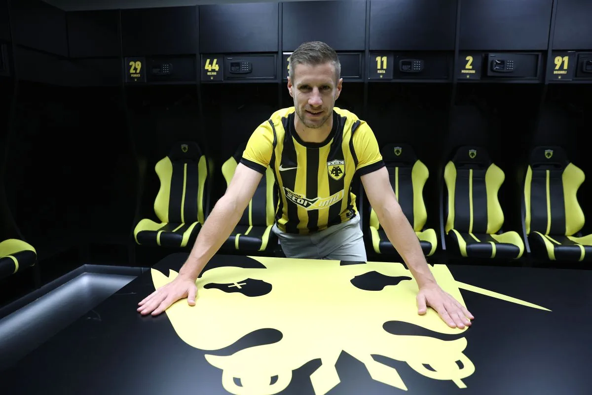 ΑΕΚ Μπαρνάμπας Βάργκα