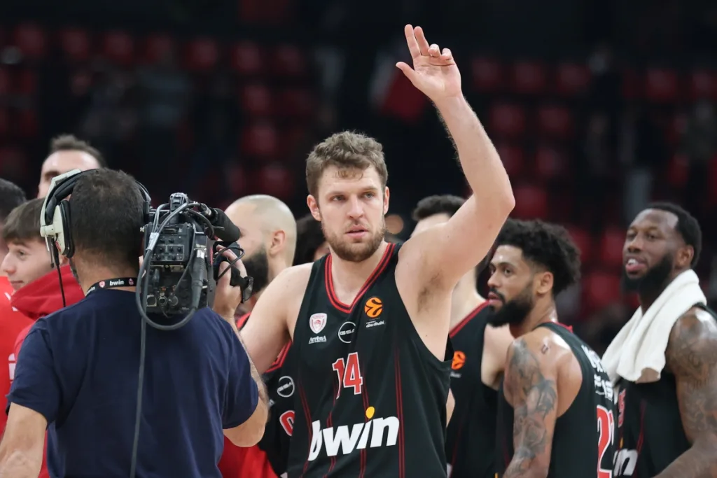 Η all-time «ερυθρόλευκη» πρωτιά του Βεζένκοφ και εκείνοι που κυνηγά στην Ευρωλίγκα