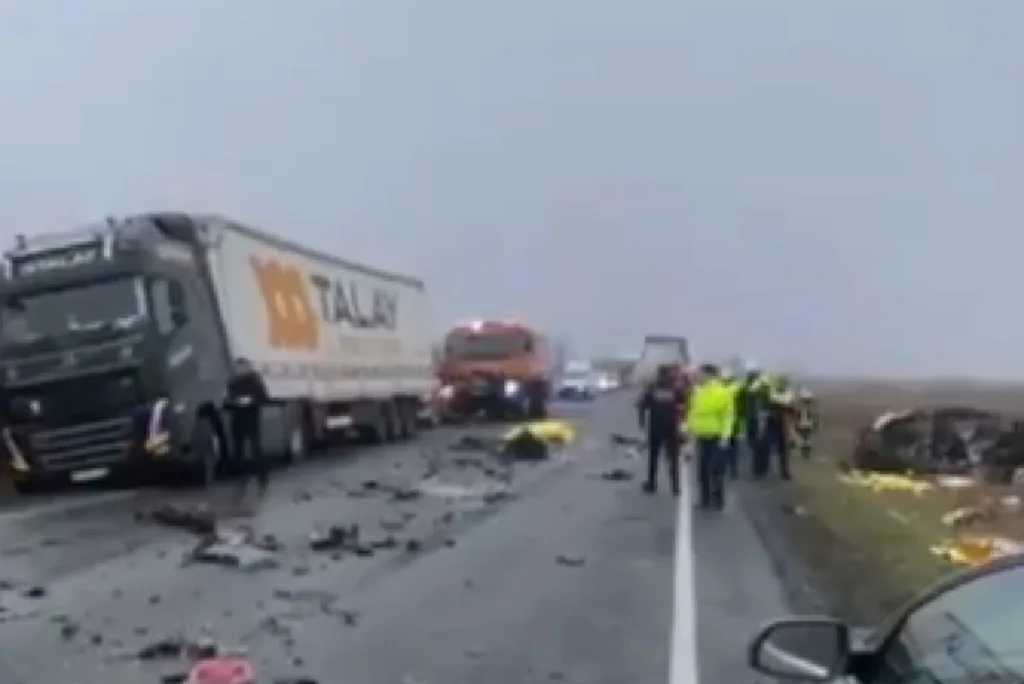 Σοκ: Επτά νεκροί Έλληνες σε τροχαίο δυστύχημα στη Ρουμανία