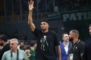 «Ήρθε η ώρα τους»: Ο Αντετοκούνμπο έδωσε ψήφο εμπιστοσύνης στον Ολυμπιακό για την Ευρωλίγκα