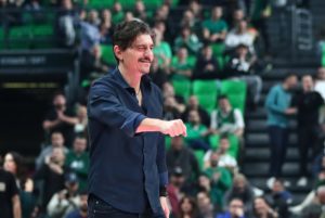 Ο Δ. Γιαννακόπουλος ευχαρίστησε τον Κυπελλούχο Παναθηναϊκό με τον δικό του τρόπο (video)