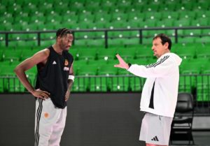 Ο Χέιζ-Ντέιβις έχει την ευκαιρία να πετύχει ό,τι ο Σπανούλης κι άλλοι τρεις