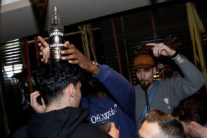 Πράσινο ΓΛΕΝΤΙ στο Ηράκλειο για τον Παναθηναϊκό με αυτοκόλλητους Λεσόρ & Χουάντσο (video)