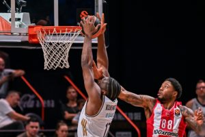 Η πηγή έμπνευσης του Καμπενγκέλε με τον Hall of Famer θείο που έβαλε στα… καλάθια τον Ολυμπιακό