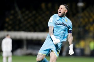 Ο Αθανασιάδης εκτός απ’ το… μηδέν, «κράτησε» τον Πέλκα μακριά απ’ το μεγαλύτερο σερί του! (video)