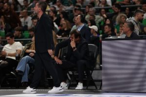 Γιατί κοούτσαρε ο Σερέλης και όχι ο Αταμάν, στο πρώτο ημίχρονο του Παναθηναϊκός-Κολοσσός;