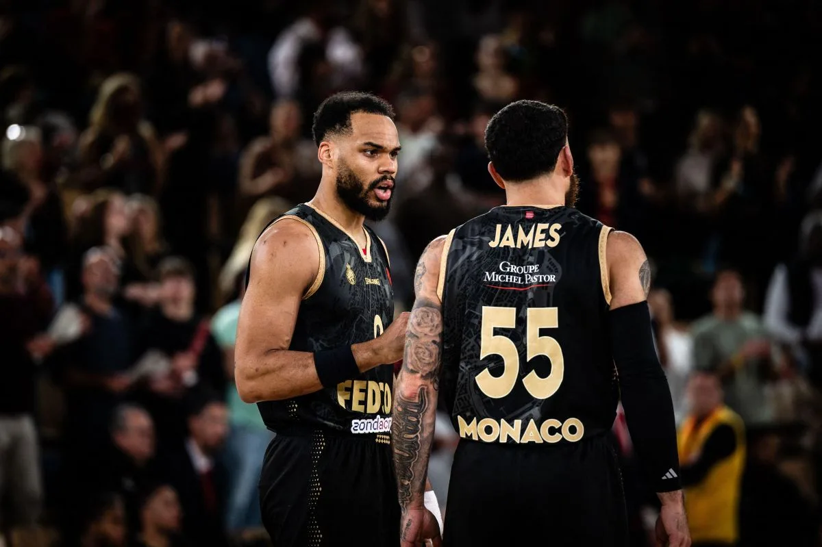 Ελί Οκόμπ Μάικ Τζέιμς Μονακό