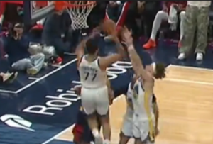 Απίθανο… αυτοκαλάθι του Γιουρτσεβέν: Viral στο NBA (video)