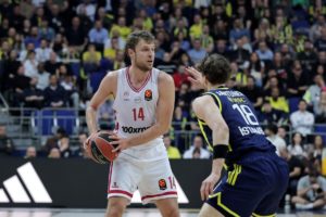 Με 11άδα η Φενέρμπαχτσε και πρόβλημα της τελευταίας στιγμής κόντρα στον Ολυμπιακό