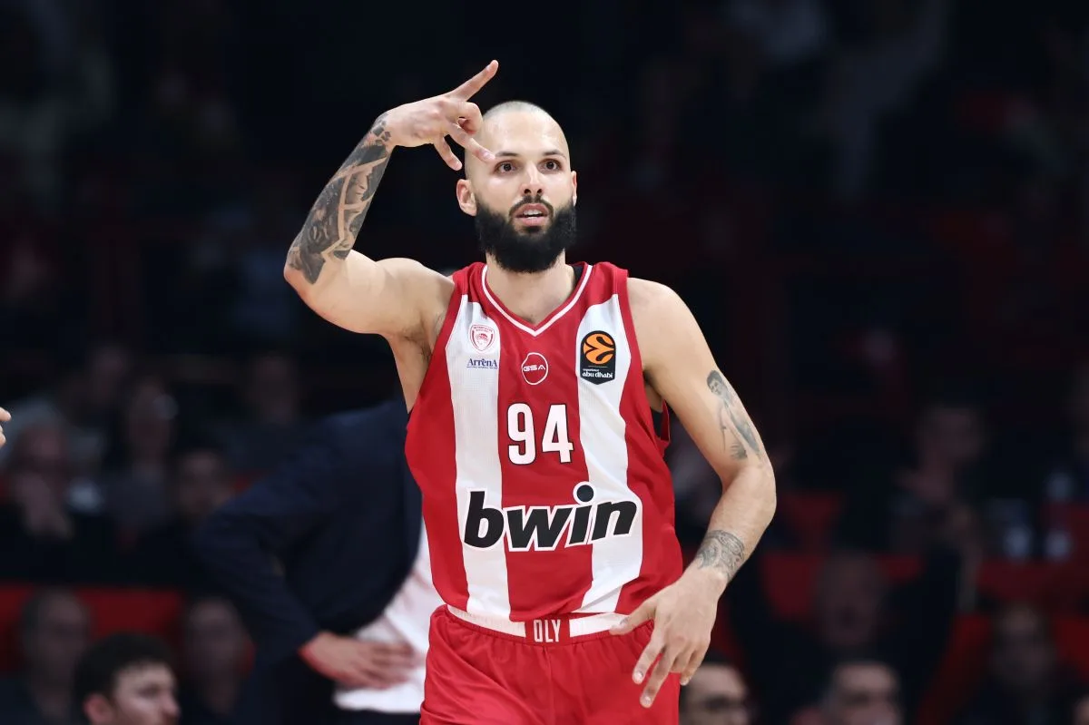 Εβάν Φουρνιέ Ολυμπιακός